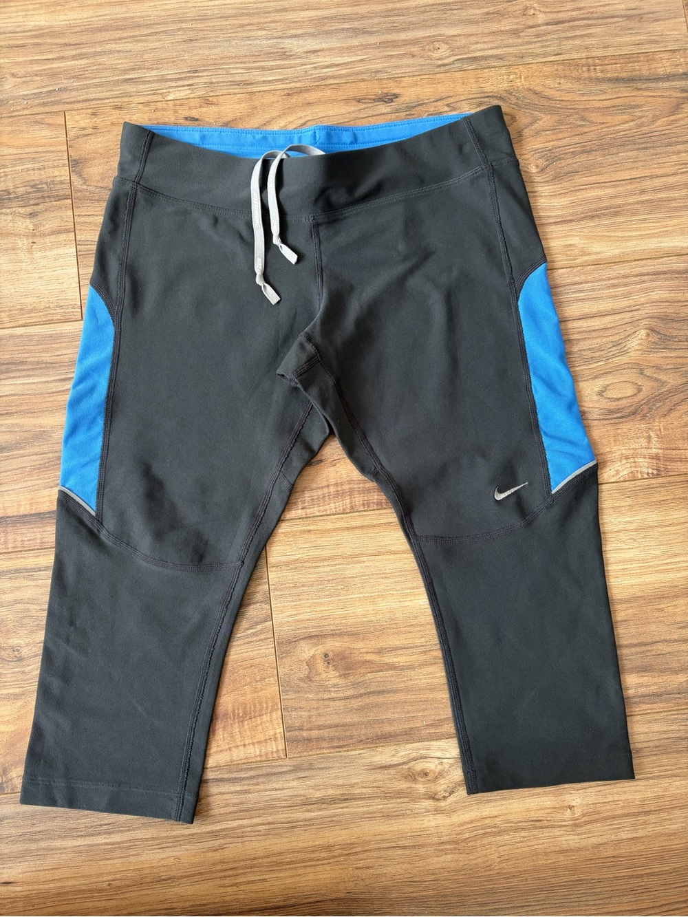 Nike Black & Blue Women's Athletic Capris